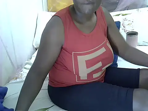 Snapshot of Sweetreena chatting on May 20, 2026, 3:25 am Sweetreena online show from May 20, 2026, 3:25 am
