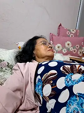 Hotestlove online show from November 30, 2025, 12:17 pm