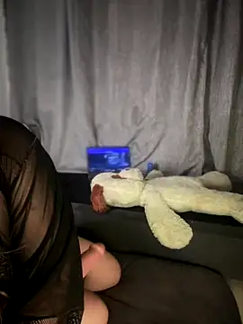 MerlyG online show from November 25, 2025, 6:25 am