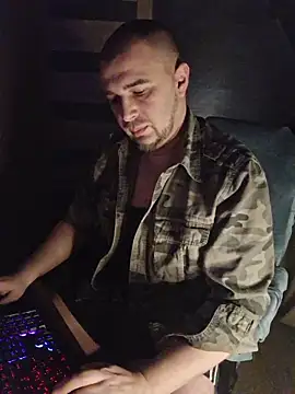 Foxyshaved online show from February 6, 2026, 5:47 am