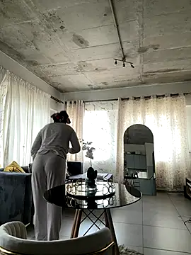 slimcateee online show from December 21, 2025, 3:03 pm