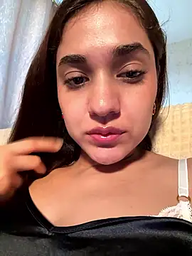 CuteeRose online show from January 5, 2026, 6:44 pm