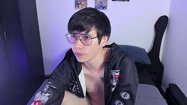 Aventure Twinks online show from October 22, 2025, 3:28 am