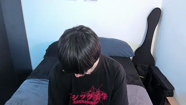 Aventure Twinks online show from April 22, 2026, 9:32 pm