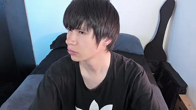 Aventure Twinks online show from April 14, 2026, 2:27 am