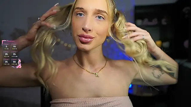 Snapshot of Nicolette__Shea_ chatting on March 14, 2025, 9:14 am Nicolette Shea online show from March 14, 2025, 9:14 am