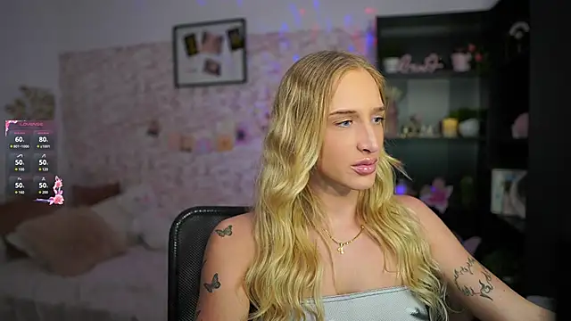 Snapshot of Nicolette__Shea_ chatting on February 21, 2025, 2:06 pm Nicolette Shea online show from February 21, 2025, 2:06 pm