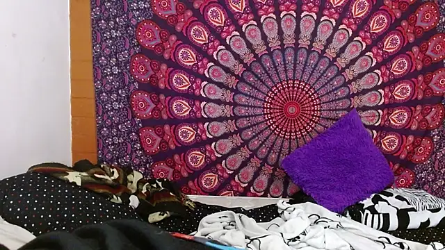 AbbySccott online show from December 19, 2025, 1:13 pm