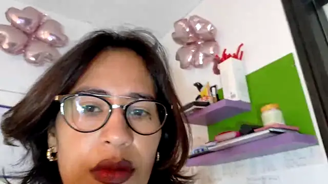 fantasty nylon online show from November 17, 2025, 5:06 pm