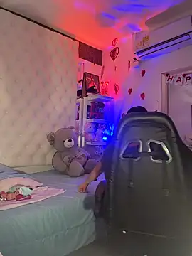 ZarahEvans online show from February 16, 2026, 8:18 pm