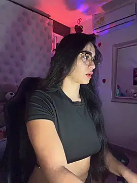 ZarahEvans online show from February 18, 2026, 8:49 pm