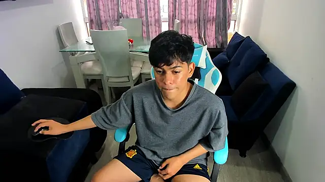 Franco Rizzo  online show from February 11, 2025, 10:07 pm