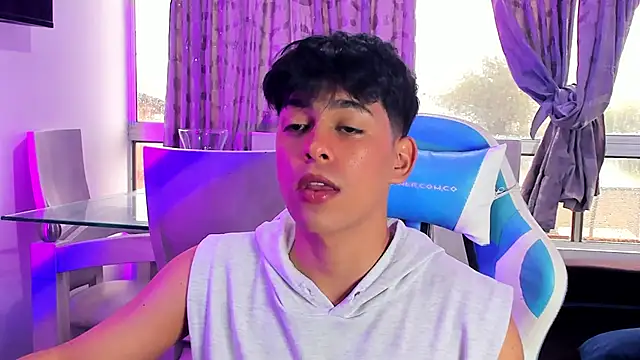 Franco Rizzo  online show from February 5, 2025, 8:46 pm