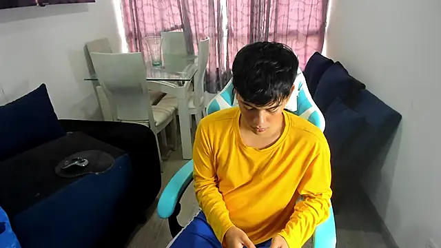 Franco Rizzo  online show from February 19, 2025, 8:20 pm