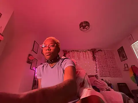 Snapshot of VixenCapri chatting on January 31, 2026, 9:02 pm VixenCapri online show from January 31, 2026, 9:02 pm