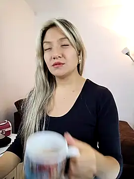 valeriahunter1 online show from December 17, 2024, 6:45 am