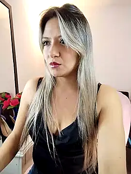 valeriahunter1 online show from November 1, 2025, 11:31 pm