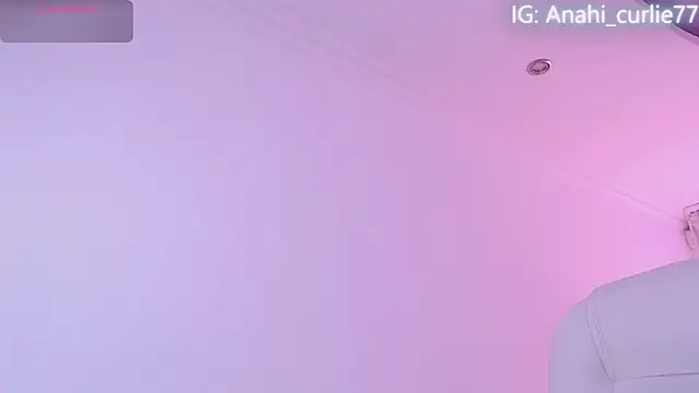 Snapshot of anahi_curlie1 chatting on March 15, 2025, 3:51 am anahi curlie1 online show from March 15, 2025, 3:51 am