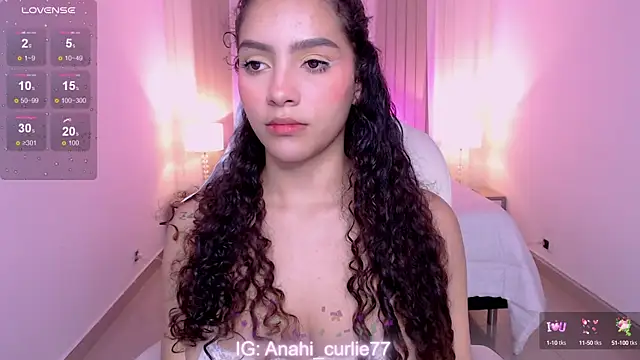 Snapshot of anahi_curlie1 chatting on February 28, 2025, 3:26 am anahi curlie1 online show from February 28, 2025, 3:26 am
