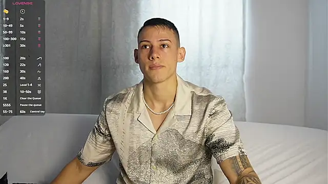 Snapshot of Muscle_King_Cum chatting on November 25, 2025, 2:50 pm Muscle King Cum online show from November 25, 2025, 2:50 pm