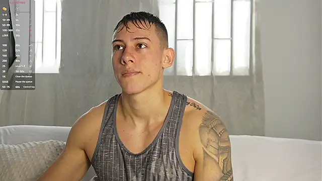 Snapshot of Muscle_King_Cum chatting on November 27, 2025, 1:55 pm Muscle King Cum online show from November 27, 2025, 1:55 pm