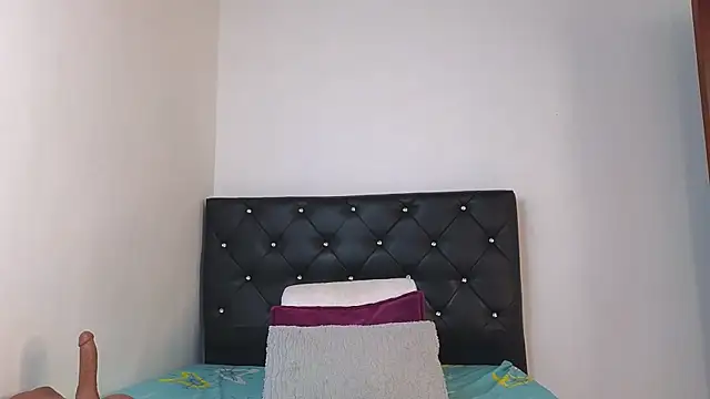 tatiana big ass boobs online show from November 17, 2025, 4:33 pm