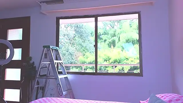 tatiana big ass boobs online show from April 15, 2026, 5:17 pm