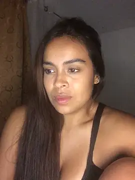 Snapshot of JuanaSimons chatting on October 23, 2025, 2:21 am JuanaSimons online show from October 23, 2025, 2:21 am