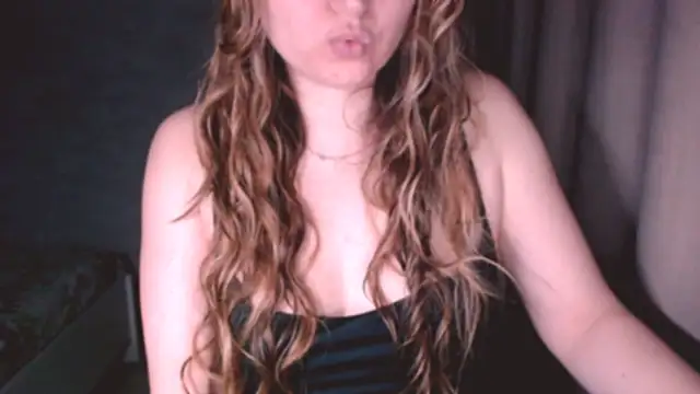 fiona cute 2 online show from April 26, 2026, 7:44 pm