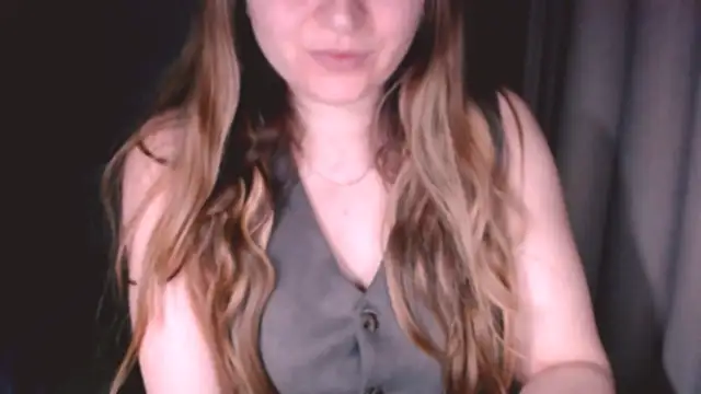 fiona cute 2 online show from April 20, 2026, 7:15 pm