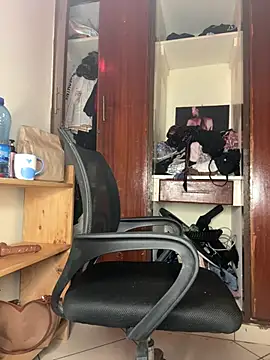 Candiey001 online show from February 12, 2026, 1:05 am