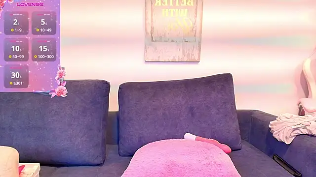 kendrajhonson online show from November 30, 2025, 3:07 am