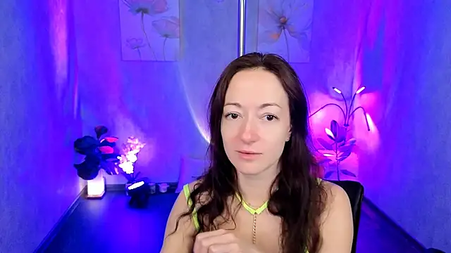 kimberlyray777 online show from March 18, 2025, 9:56 am