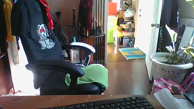 Daremeknot online show from May 12, 2026, 1:39 pm