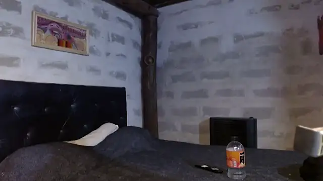 Snapshot of nenamalanenamala chatting on April 3, 2026, 2:18 am nenamalanenamala online show from April 3, 2026, 2:18 am