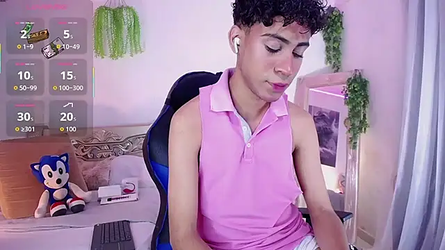 huge armound online show from October 5, 2025, 11:06 pm