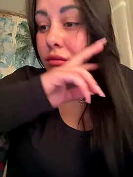 Snapshot of DaisyStreet chatting on November 14, 2025, 10:57 pm DaisyStreet online show from November 14, 2025, 10:57 pm