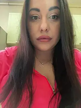 Snapshot of DaisyStreet chatting on June 22, 2026, 7:16 am DaisyStreet online show from June 22, 2026, 7:16 am