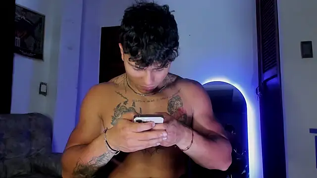 Dominic Biker   online show from June 5, 2026, 4:39 am