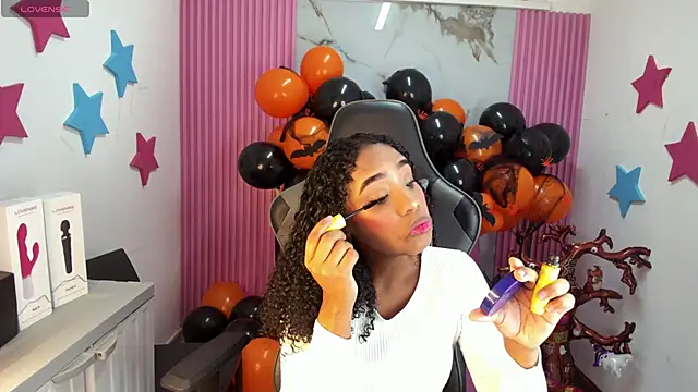 Snapshot of lia_16 chatting on October 22, 2025, 10:58 am lia 16 online show from October 22, 2025, 10:58 am