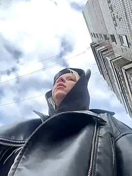 LikaCat online show from September 13, 2025, 4:12 am