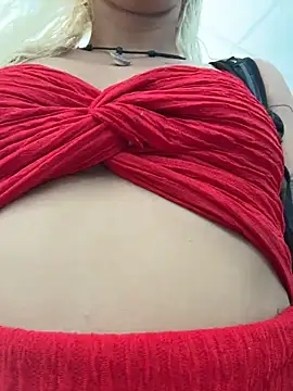 LikaCat online show from April 14, 2026, 2:05 am