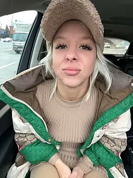 LikaCat online show from October 27, 2025, 2:01 am