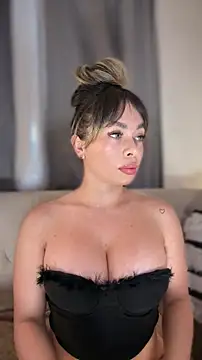 Alison Diaz17 online show from April 4, 2026, 10:16 pm