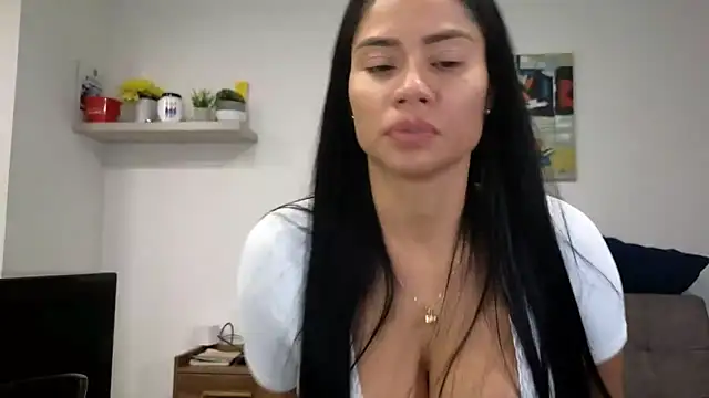 Alondra fetish online show from April 15, 2026, 3:56 am