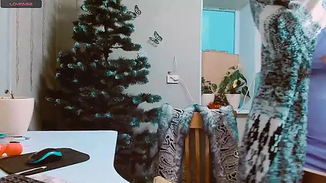 Snapshot of RosaJil chatting on December 20, 2024, 2:26 pm RosaJil online show from December 20, 2024, 2:26 pm