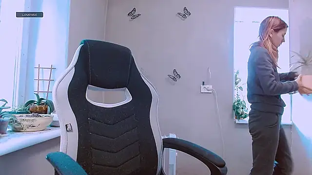 RosaJil online show from February 11, 2026, 12:27 pm