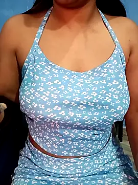 Snapshot of Gulabo-jaan chatting on May 4, 2026, 3:48 pm Gulabo-jaan online show from May 4, 2026, 3:48 pm