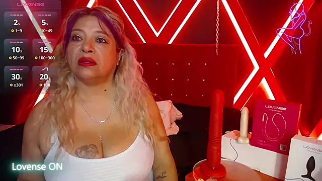 Natasha 699 online show from October 7, 2025, 7:48 pm