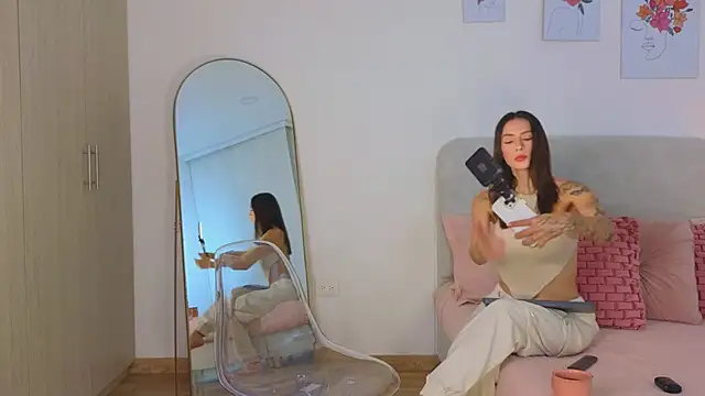 Snapshot of KristennBlue chatting on February 27, 2026, 9:14 pm KristennBlue online show from February 27, 2026, 9:14 pm